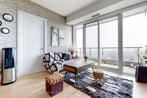 Photo 2 at 4121 - 585 Bloor Street E, North St. James Town, Toronto