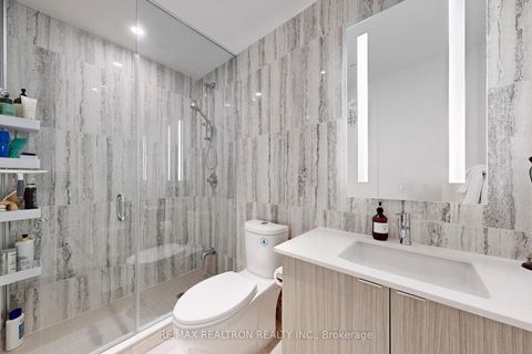 Photo 13 at 4121 - 585 Bloor Street E, North St. James Town, Toronto