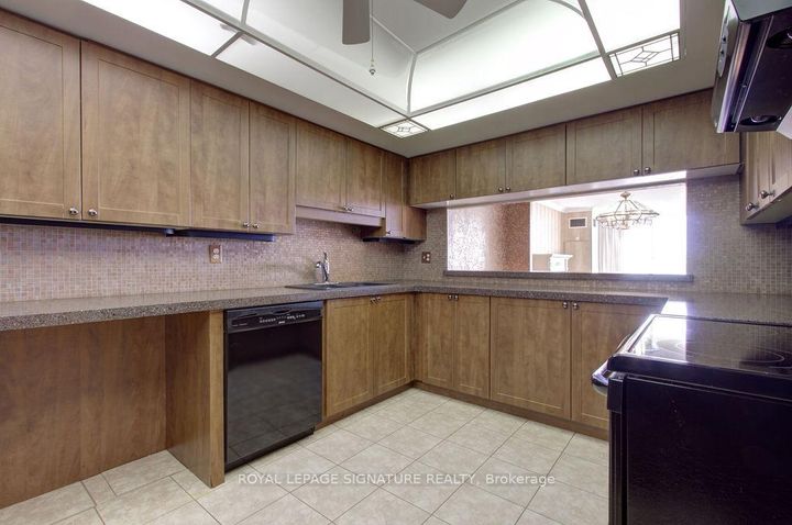 Photo 10 at 704 - 1271 Walden Circle, Clarkson, Mississauga
