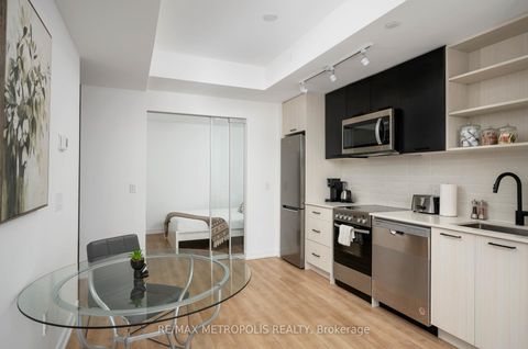 Photo 8 at 407 - 2300 St Clair Avenue W, Junction Area, Toronto