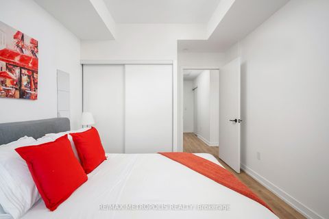 Photo 13 at 407 - 2300 St Clair Avenue W, Junction Area, Toronto