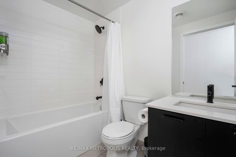 Photo 15 at 407 - 2300 St Clair Avenue W, Junction Area, Toronto