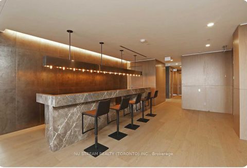 Photo 3 at 1712 - 7 Grenville Street, Bay Street Corridor, Toronto