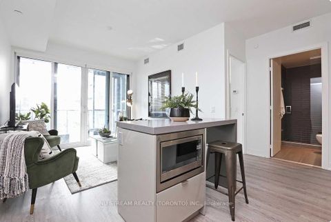 Photo 7 at 1712 - 7 Grenville Street, Bay Street Corridor, Toronto