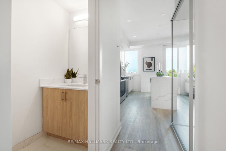 Photo 6 at 18 - 1455 O'Connor Drive, Parkview, Toronto