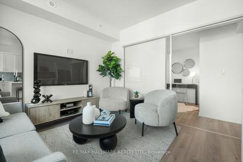 Photo 5 at 18 - 1455 O'Connor Drive, Parkview, Toronto