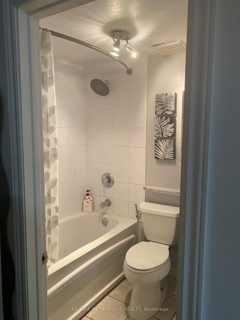 Photo 13 at 80 Orsett Street, CP College Park, Oakville