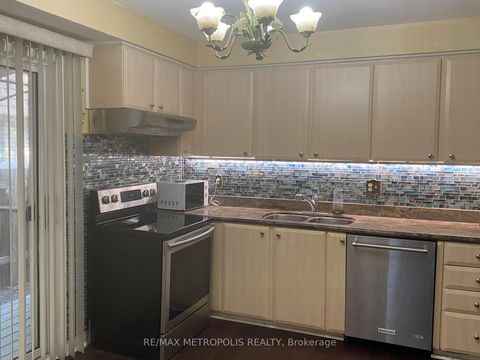 Photo 15 at 80 Orsett Street, CP College Park, Oakville