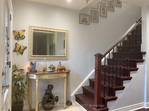 Photo 16 at 80 Orsett Street, CP College Park, Oakville