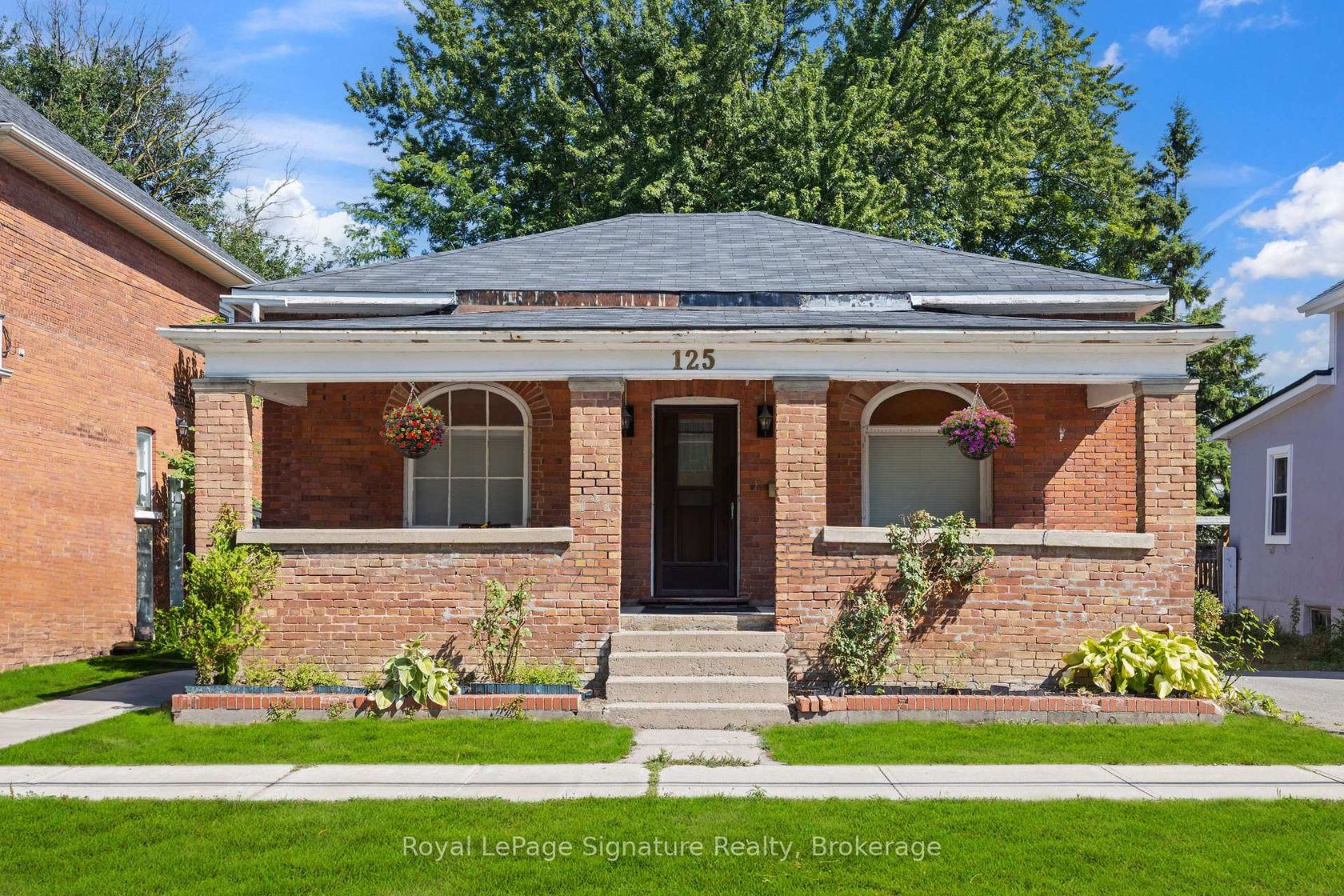 125 Fourth Street W, Collingwood by Loree Meneguzzi Real Estate 125 Fourth Street W, Collingwood