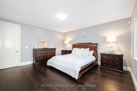 Photo 17 at 28 Ellerby Square N, West Woodbridge, Vaughan