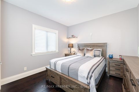 Photo 26 at 28 Ellerby Square N, West Woodbridge, Vaughan