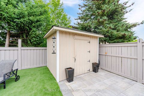 Photo 36 at 28 Ellerby Square N, West Woodbridge, Vaughan