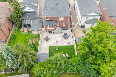 Photo 39 at 28 Ellerby Square N, West Woodbridge, Vaughan
