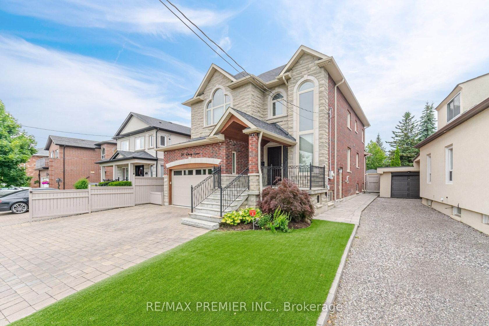 28 Ellerby Square N, West Woodbridge, Vaughan 