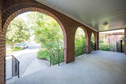 Photo 3 at 5 Greyswood Court, Humber Heights, Toronto