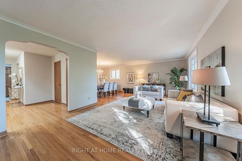 Photo 10 at 5 Greyswood Court, Humber Heights, Toronto