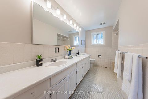 Photo 13 at 5 Greyswood Court, Humber Heights, Toronto