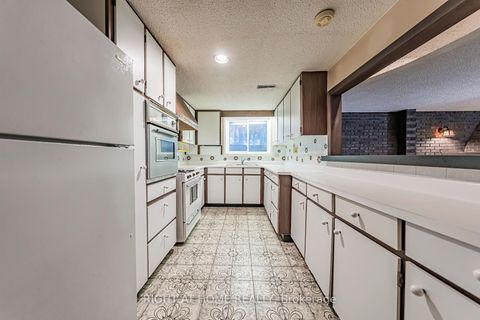 Photo 29 at 5 Greyswood Court, Humber Heights, Toronto
