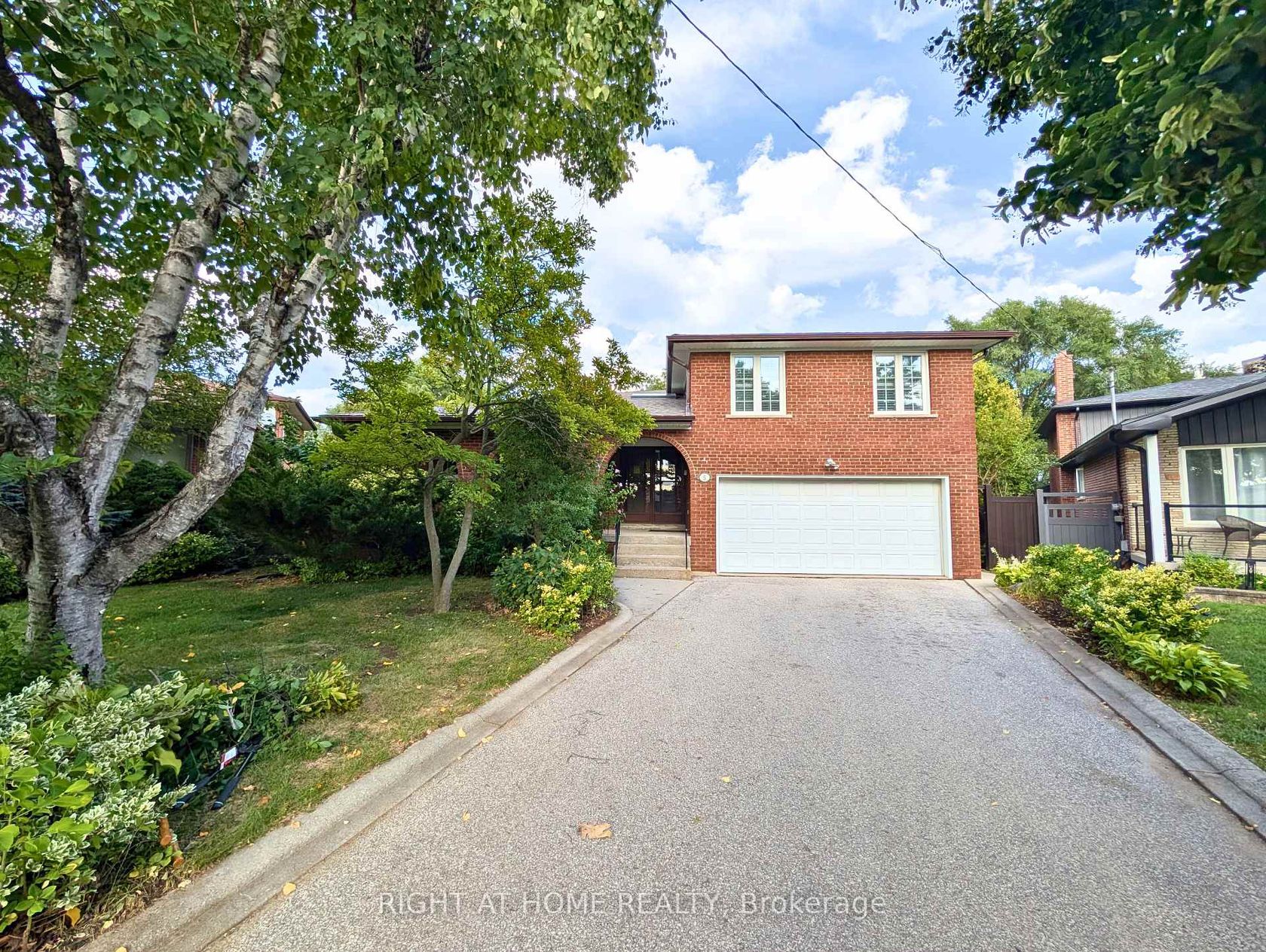 5 Greyswood Court, Humber Heights, Toronto 