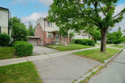Photo 3 at 160 Pleasant Avenue, Newtonbrook West, Toronto