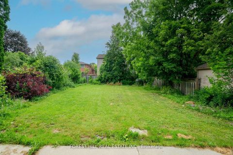 Photo 8 at 160 Pleasant Avenue, Newtonbrook West, Toronto