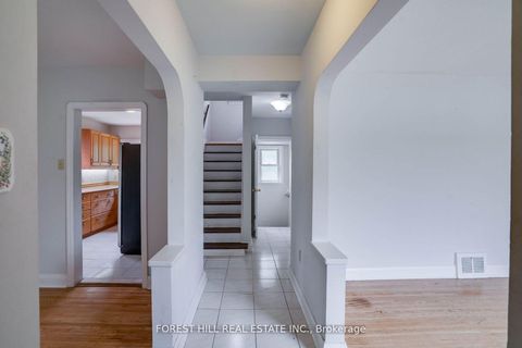 Photo 10 at 160 Pleasant Avenue, Newtonbrook West, Toronto