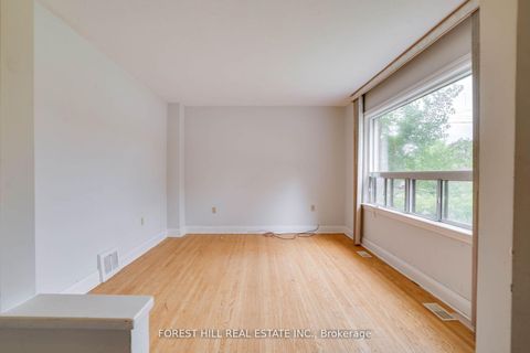 Photo 11 at 160 Pleasant Avenue, Newtonbrook West, Toronto