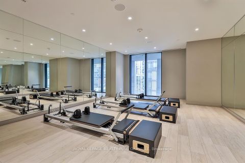 Photo 11 at 3406 - 1 Yorkville Avenue, Annex, Toronto