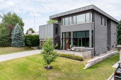 Photo 1 at 32 Sevilla Boulevard, Kleinburg, Vaughan