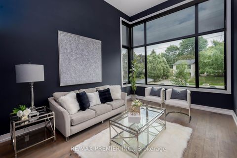 Photo 4 at 32 Sevilla Boulevard, Kleinburg, Vaughan