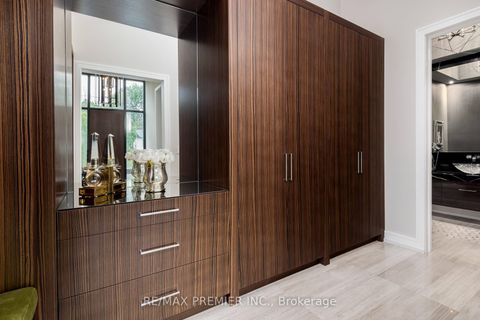 Photo 6 at 32 Sevilla Boulevard, Kleinburg, Vaughan