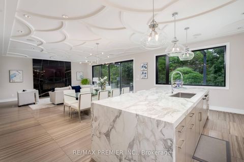 Photo 12 at 32 Sevilla Boulevard, Kleinburg, Vaughan