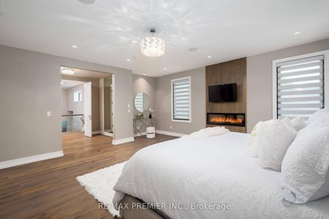 Photo 21 at 32 Sevilla Boulevard, Kleinburg, Vaughan