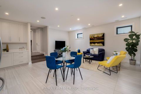 Photo 29 at 32 Sevilla Boulevard, Kleinburg, Vaughan