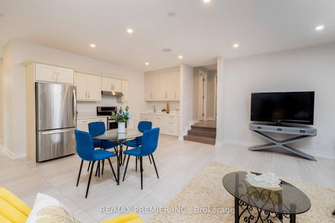 Photo 30 at 32 Sevilla Boulevard, Kleinburg, Vaughan