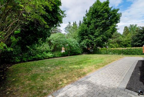 Photo 39 at 32 Sevilla Boulevard, Kleinburg, Vaughan