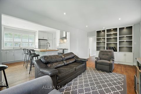 Photo 10 at 21 Kelso Avenue, Nortown, Toronto
