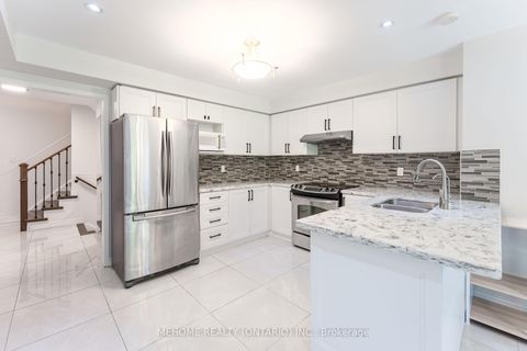 Photo 1 at 38 Desert View Crescent, Westbrook, Richmond Hill