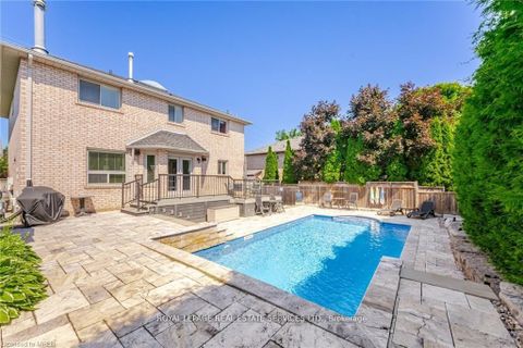 Photo 2 at 125 Ferndale Drive S, Ardagh, Barrie