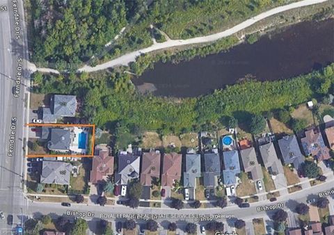 Photo 4 at 125 Ferndale Drive S, Ardagh, Barrie Photo 4 at 125 Ferndale Drive S, Ardagh, Barrie