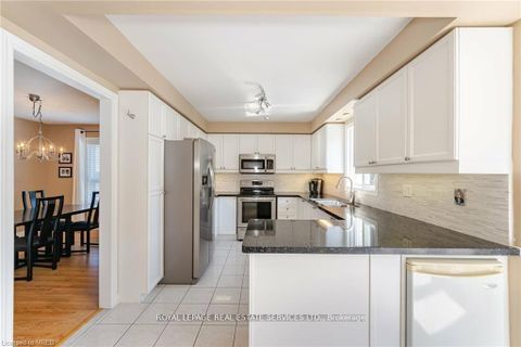 Photo 12 at 125 Ferndale Drive S, Ardagh, Barrie Photo 12 at 125 Ferndale Drive S, Ardagh, Barrie