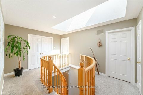 Photo 21 at 125 Ferndale Drive S, Ardagh, Barrie Photo 21 at 125 Ferndale Drive S, Ardagh, Barrie