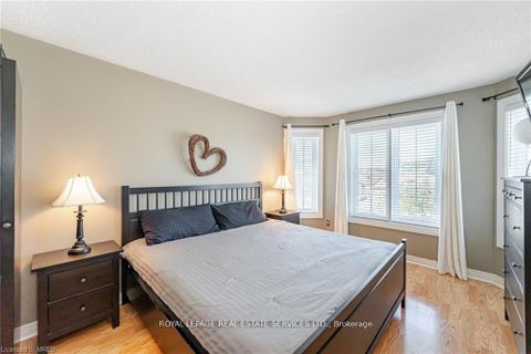 Photo 22 at 125 Ferndale Drive S, Ardagh, Barrie Photo 22 at 125 Ferndale Drive S, Ardagh, Barrie