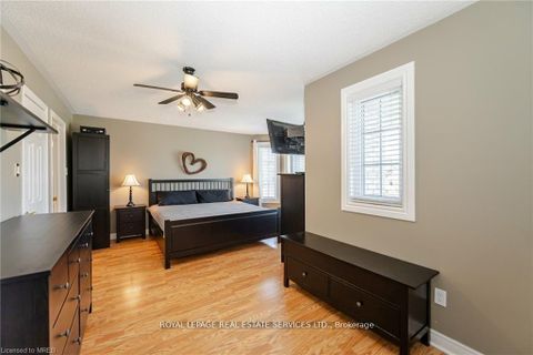 Photo 23 at 125 Ferndale Drive S, Ardagh, Barrie Photo 23 at 125 Ferndale Drive S, Ardagh, Barrie