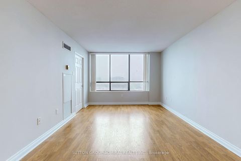 Photo 2 at 1107 - 7601 Bathurst Street, Yorkhill, Vaughan Photo 2 at 1107 - 7601 Bathurst Street, Yorkhill, Vaughan