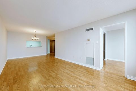 Photo 5 at 1107 - 7601 Bathurst Street, Yorkhill, Vaughan