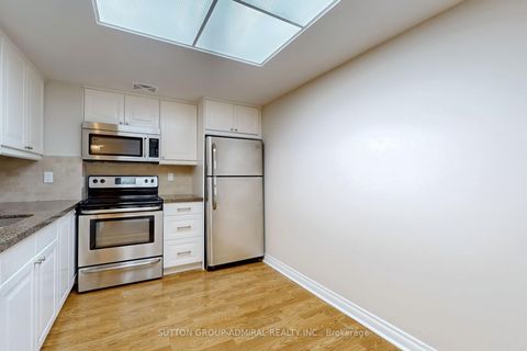 Photo 8 at 1107 - 7601 Bathurst Street, Yorkhill, Vaughan