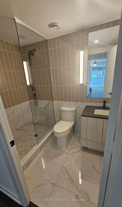 Photo 15 at 703 - 327 King Street W, Waterfront Communities C1, Toronto