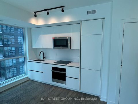 Photo 8 at 2302 - 327 King Street W, Waterfront Communities C1, Toronto